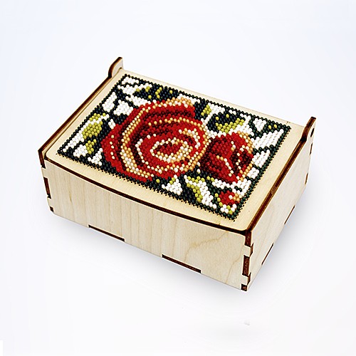 Заготовки деревян. Шкатулка для вышивания бисером "Розы на снегу" 12*8*5 см  АСТРА