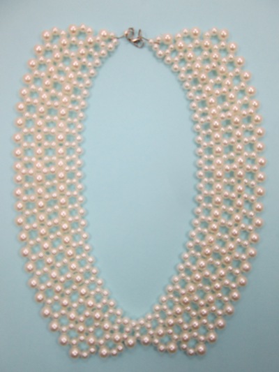 Воротник из жемчуга молочный FY623														