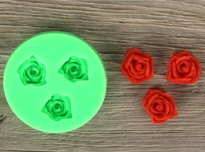 Молд для творчества "Три малых розы" 5см  АртУзор 861086														