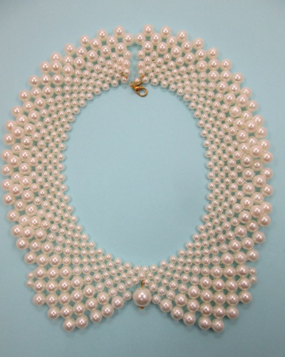 Воротник из жемчуга молочный FY625														