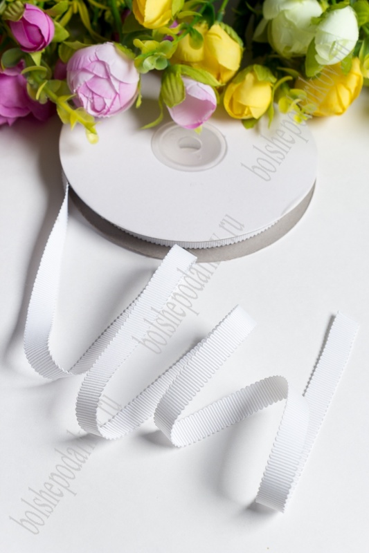 Лента репсовая с волнистыми краями, белый 29 10мм*18,2м 128-697/SF-1805																								