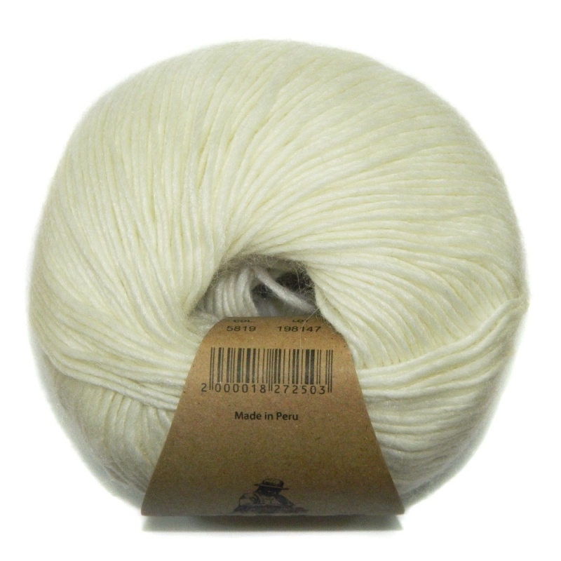 Пряжа "PALLA (Палла)" 5819 белый 10*50 г. 140м 60% премиальная шерсть высокогорных перуанских овец, 20% HZ альпака, 20% шелк  Michell Перу 5819