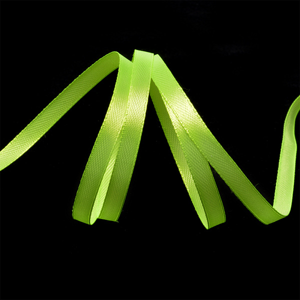 Лента атласная  6мм 8075/3033 ярко салатовый, 6 мм*33м за 1 м 8075/3033														