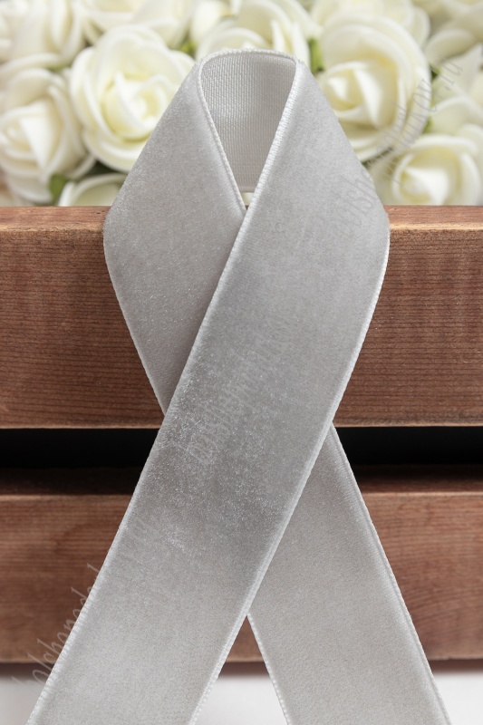 Лента бархатная 25мм цвет 182 св.серый 25мм*18м за 1 м 313-81														
