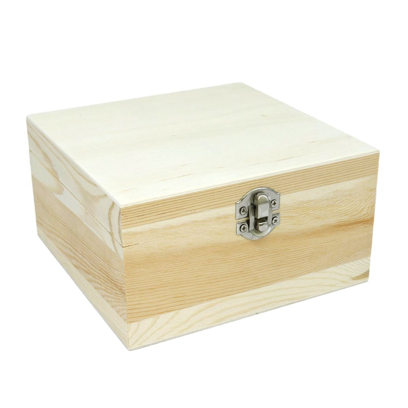 Заготовка для декорир. "Шкатулка" 16*16*8,5cм дерево  GLOREX 7705304/61682103														