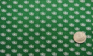 Фетр в цветочек листовой зеленый 30*30см*1мм 100% полиэстер