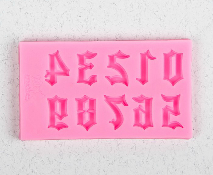 Молд для творчества "Цифры. Готика" 1,8см  АртУзор 1057089														