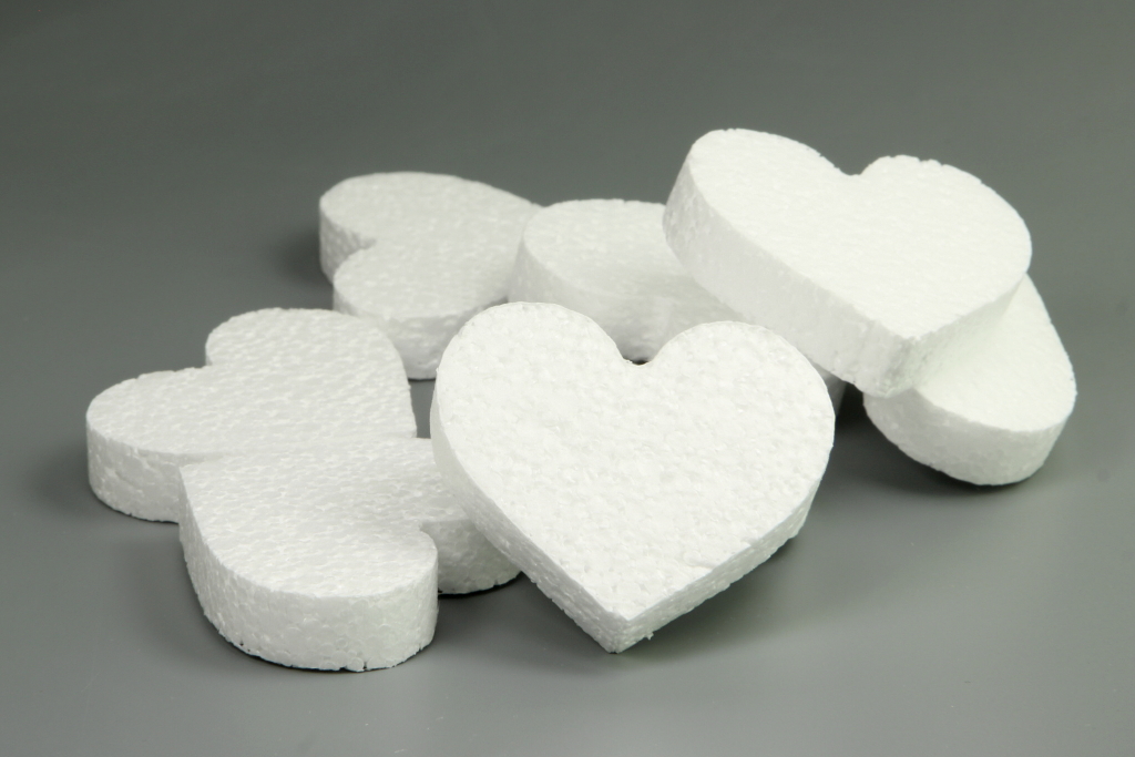 Пенопласт белый Сердце мини d=5см h=1 (10шт.)