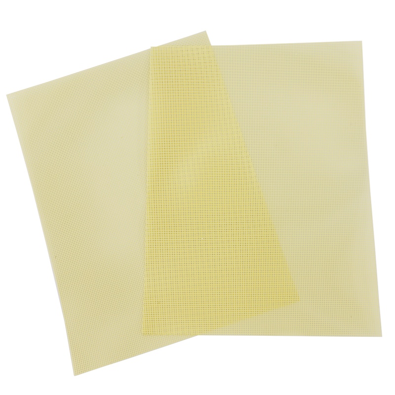 Бумага перфорированная 14 ct цв. сливочный 22,8*30,5 см набор 2 л. за 1л.  ГЕЛА РР12														