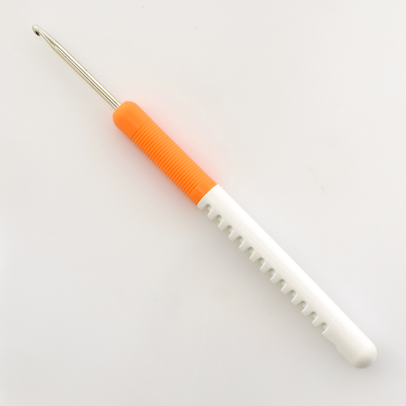 Крючок вязальный d 3,0 длина 15см цв. белый, красный с пластиковой ручкой  Addi 148-7/3-15														